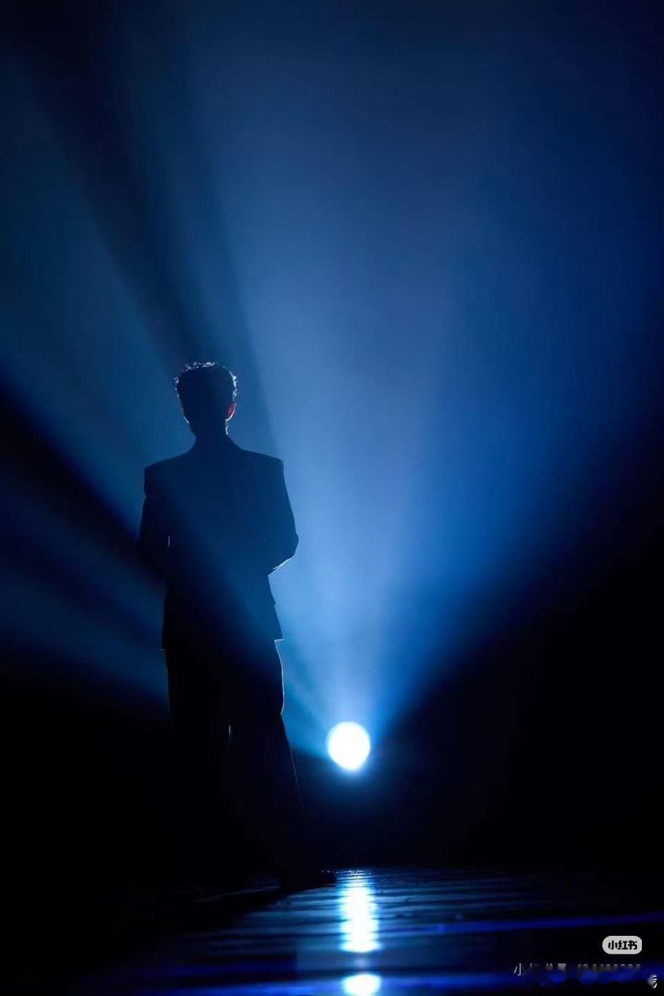 肖战北京卫视春晚路透，温柔清新优雅俊逸的白马王子！！