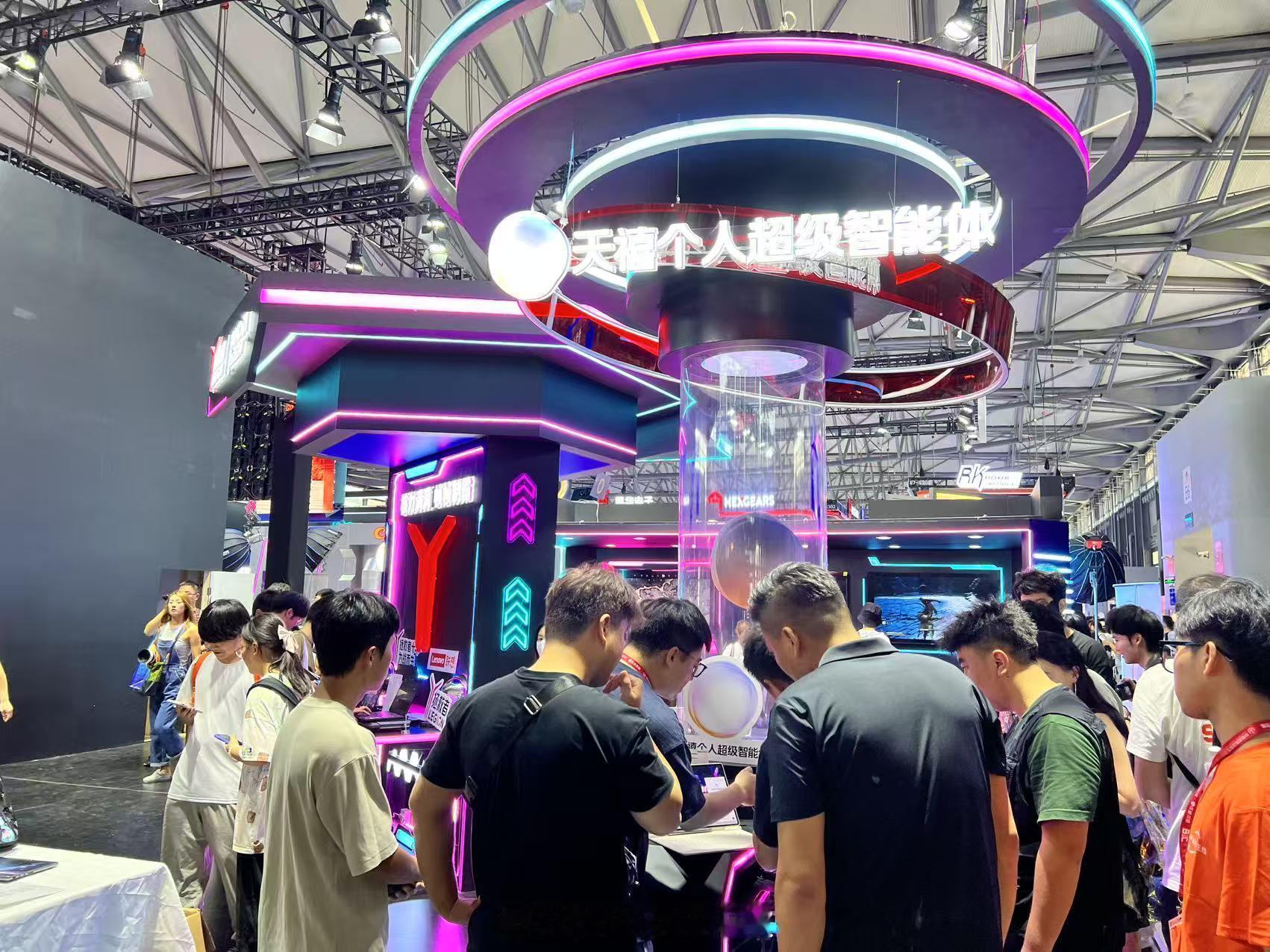 2025ChinaJoy  联想与拯救者展台太可了！拯救者 Y9000P 202