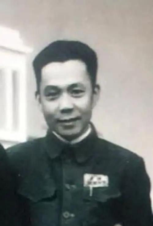 1984年，开国少将孔俊彪回老家，对招待他的县干部说：“我这次回来只住两天，麻烦