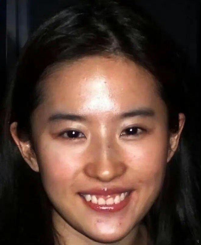 刘亦菲这个素颜到底能吊打谁？[黑线] ​​​