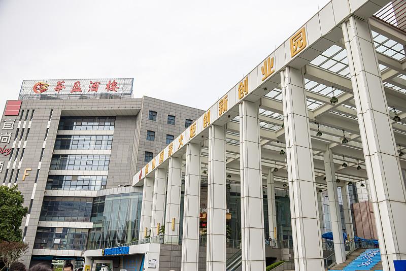 在湖南搞创新创业，真的是踩中了不少独有的buff。
长沙的马栏山视频文创园，给文
