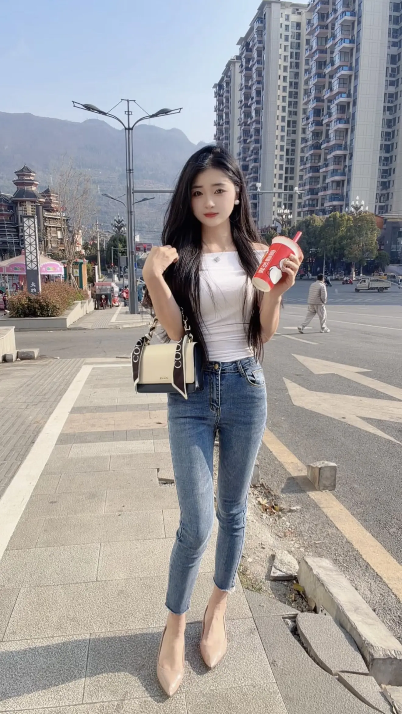 奶茶一杯快乐加倍