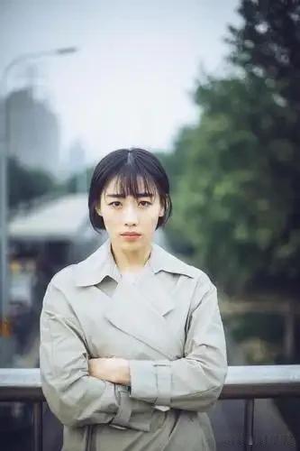 谢娜演唱会取消
很多人没再为其发声
不是说她人缘不好
包括她自己和家人
也没做过