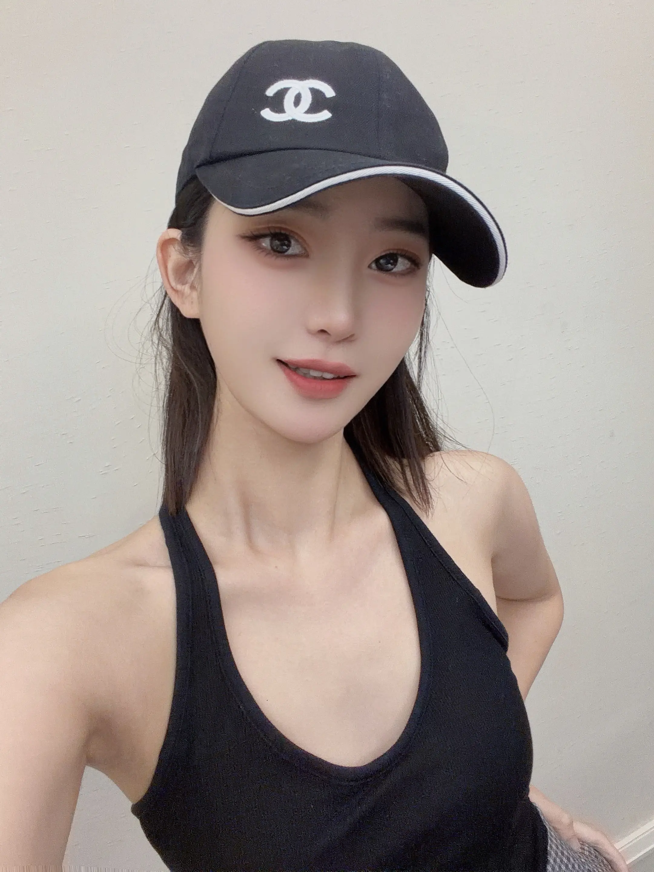 我发自拍怎么了 碍着你了