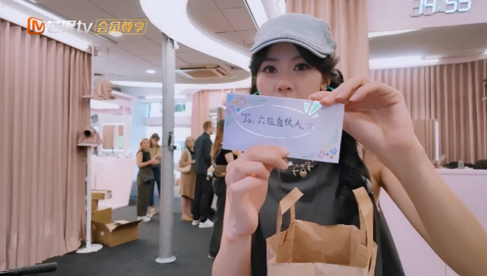 尚雯婕[超话]尚雯婕赵昭仪读信红了眼眶 尚雯婕赵昭仪读信那瞬间，我也跟着绷不住了