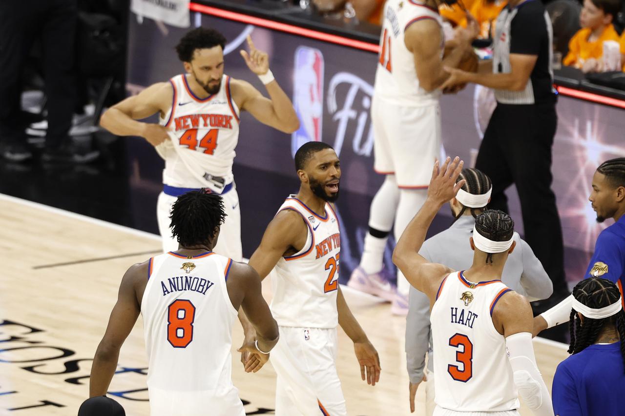 没有了、没有奇迹了！

NBA总决赛第二战，尼克斯在客场105-104一分险胜马