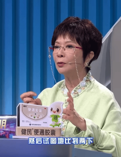 王一博一句话浇灭蔡明舞蹈梦不行了，被蔡明老师笑死了，看到王一博的跳舞立马就想尝试