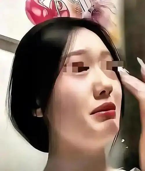 苏州一个照顾了女友七年、连袜子内裤都给洗的小伙子，就因为被泼了一杯刚煮好的滚烫姜
