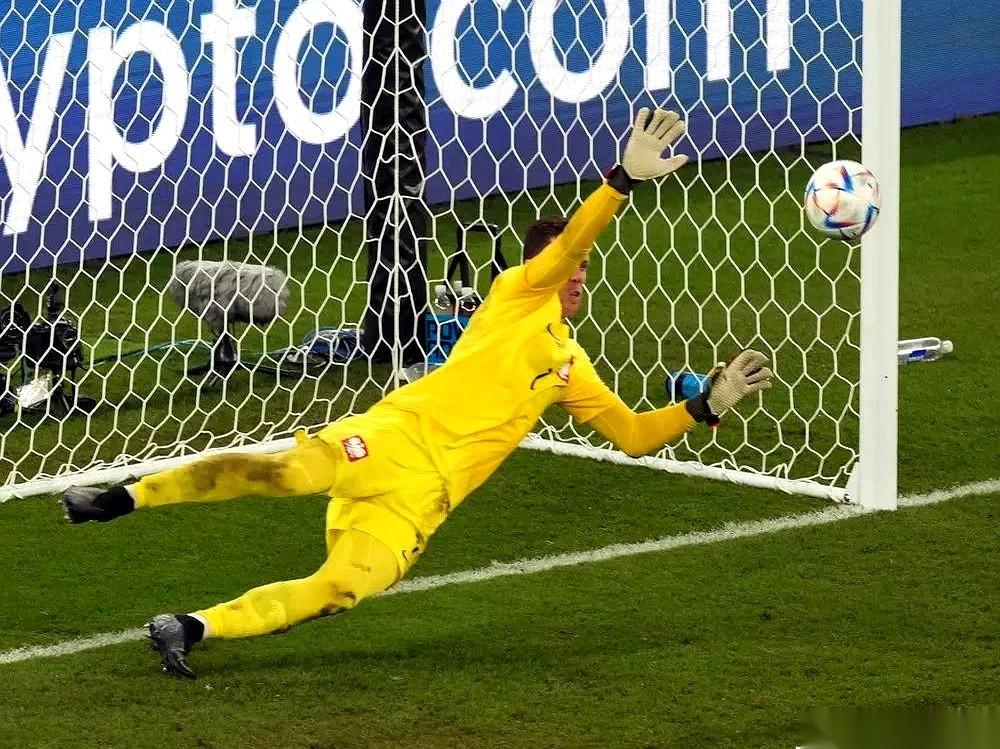 我跟你讲，一个球队的门将，就是这个队的底裤。
前锋负责华丽，中场负责连接，后卫负