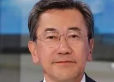 日本 前大使曾在接受 德国 媒体采访的时候表示：现在的中国眼里只有 美国 ，根本