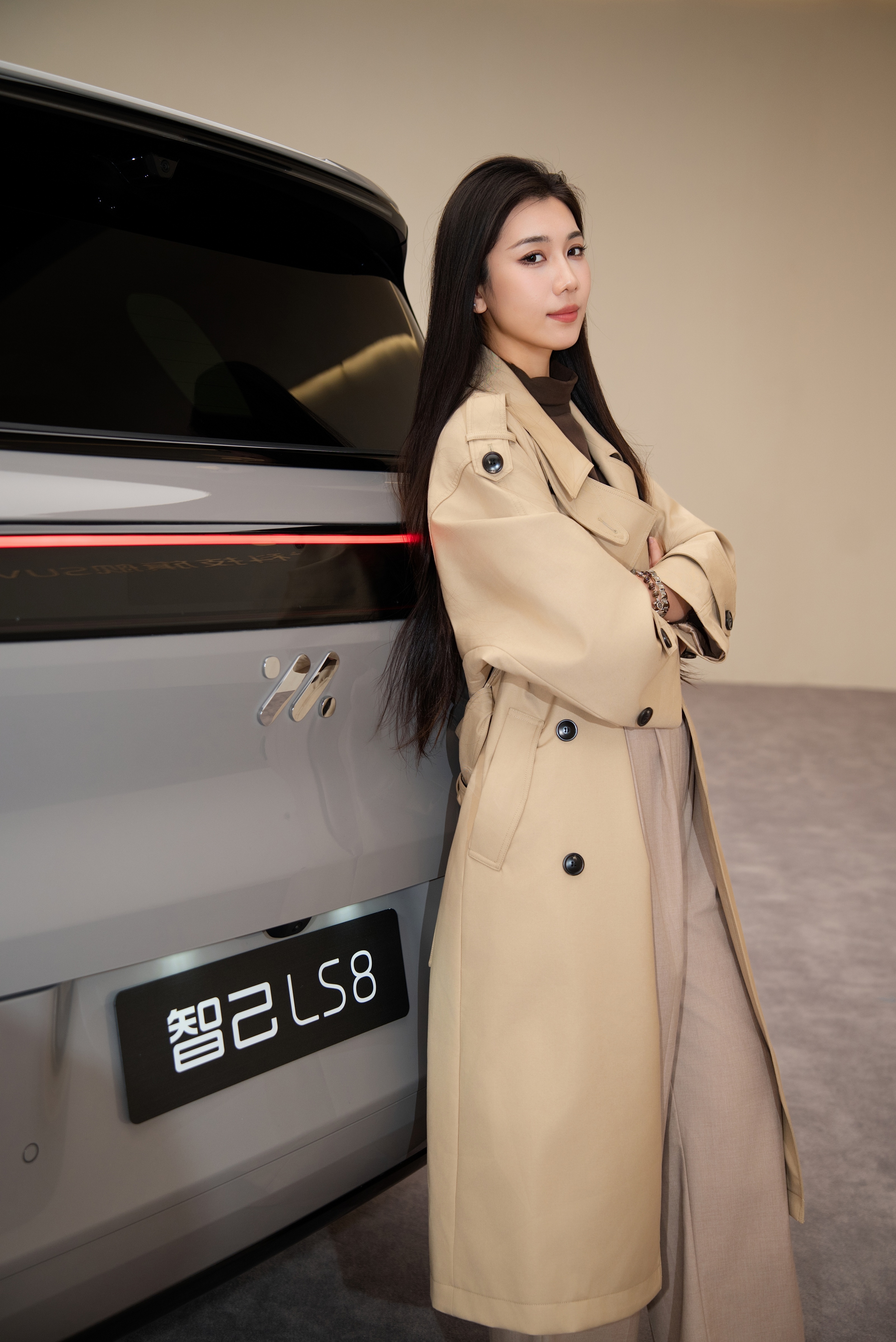 下午刚拍完的车，火速出几张照片！带线控转向的LS8要来了，这车我一句话总结一下：