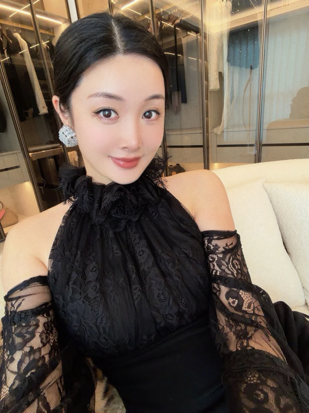 好喜欢这件蕾丝美衣