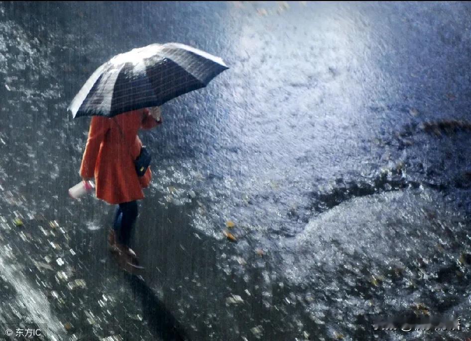 上联：岁月长河风风雨雨，诚邀下联下联：人生漫路坎坎坷坷