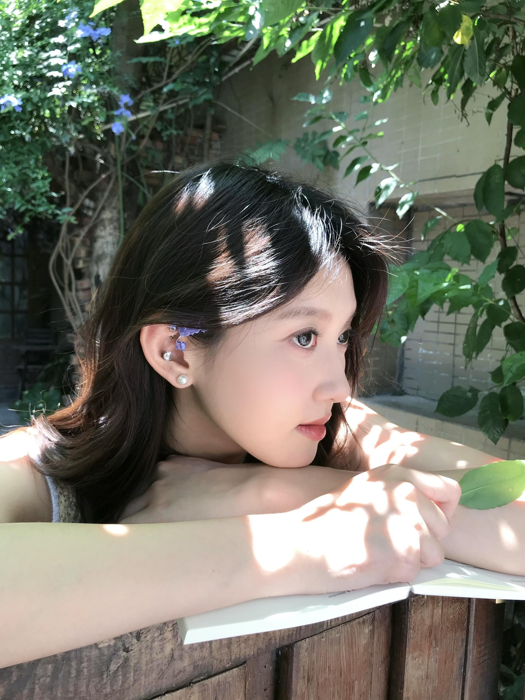被阳光晒透的夏天。