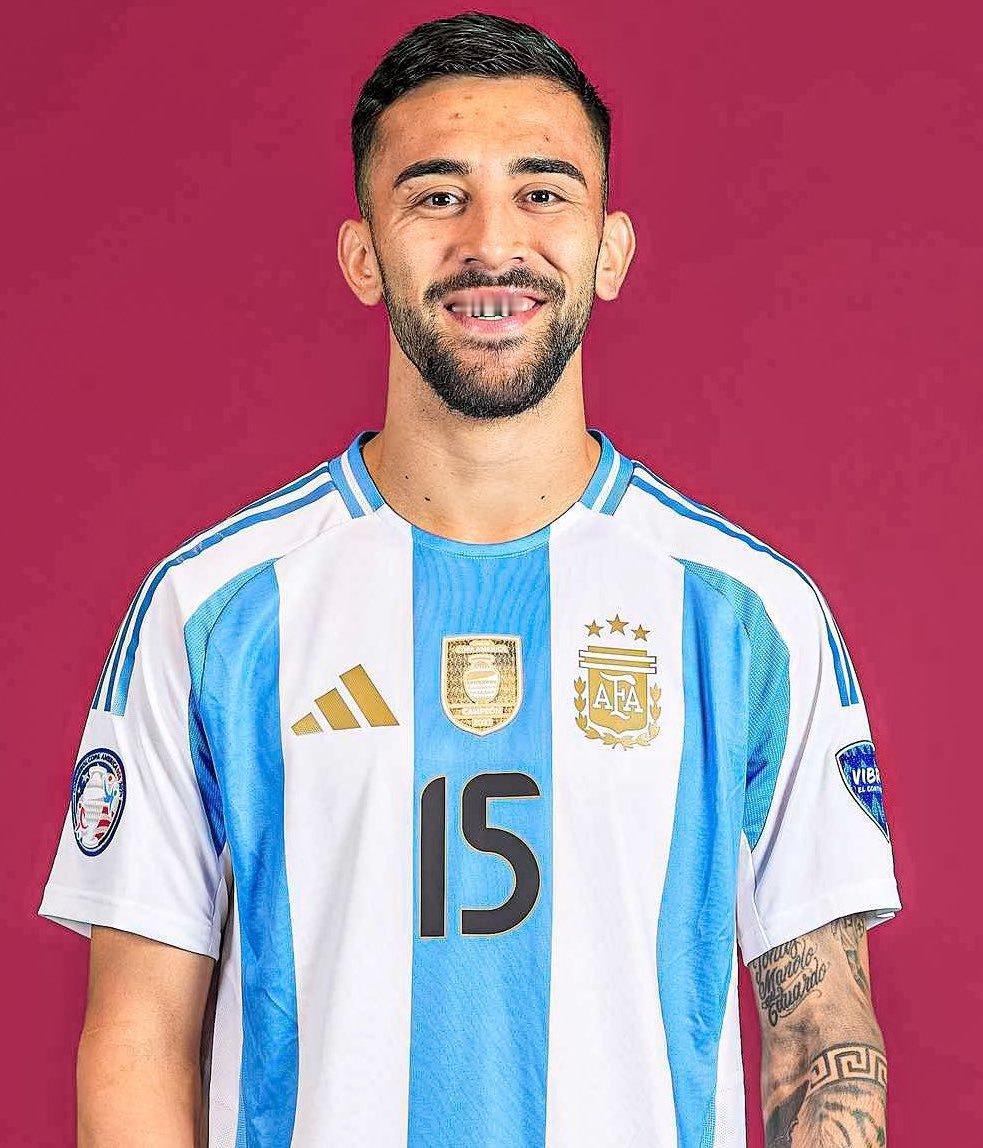 ❌🇦🇷 冈萨雷斯将缺席本周四对阵智利的比赛。🟥 在上一客场对阵乌拉圭的比赛