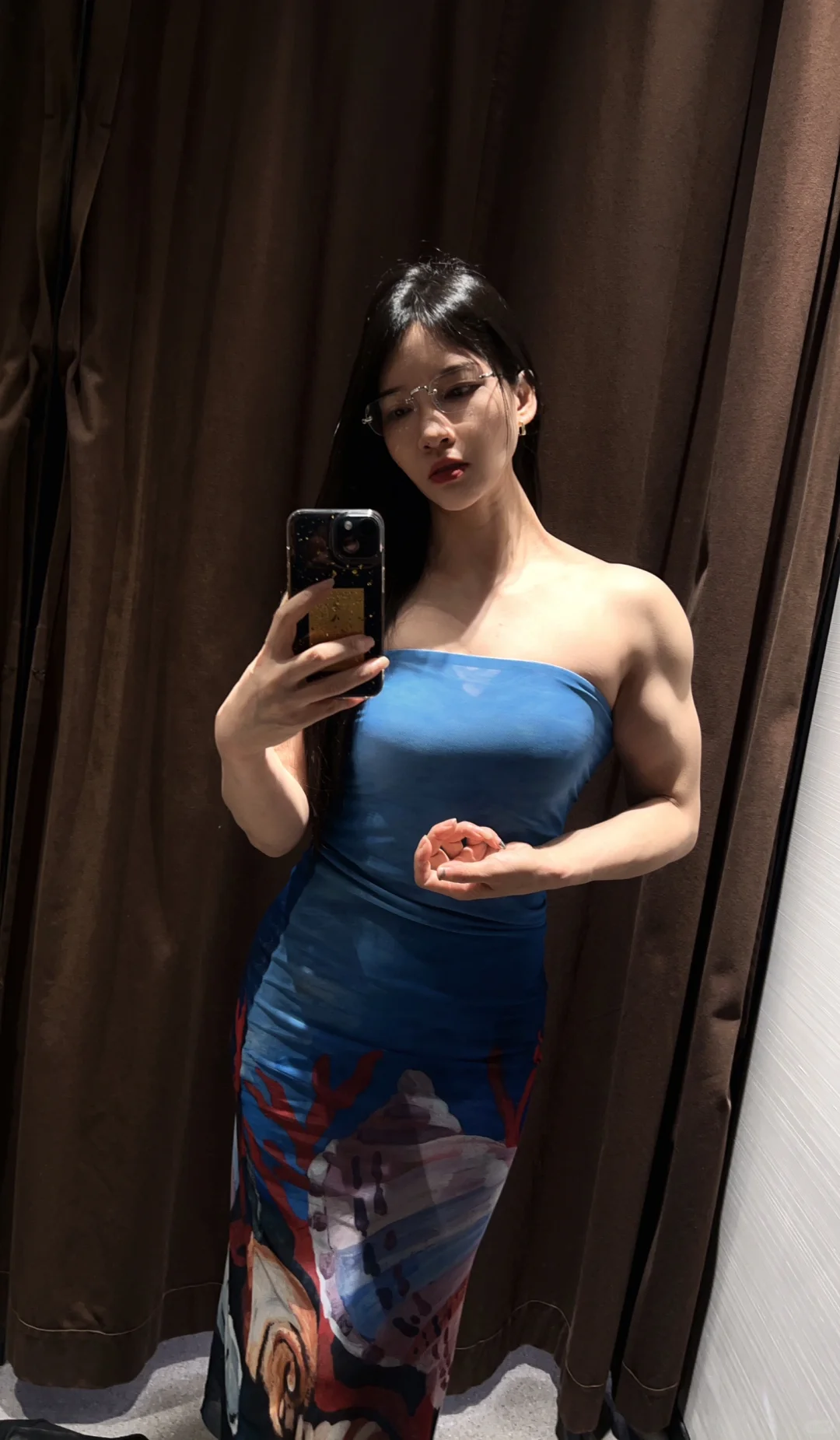 35岁，保持身材的秘诀是不婚不育！