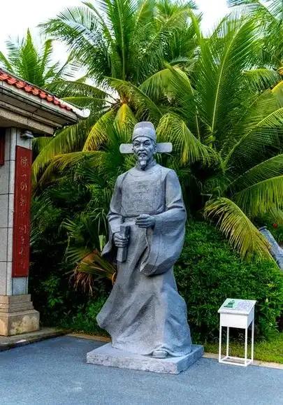 明代县太爷的俸禄，说出来你可能不信，一个月到手600块。
 
这一数字真实存在。