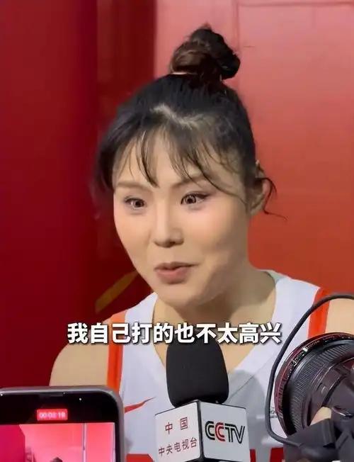 我可以接受李月汝的护照丢美国，也可以接受补办来不及，但我独有一点接受不了，就是明