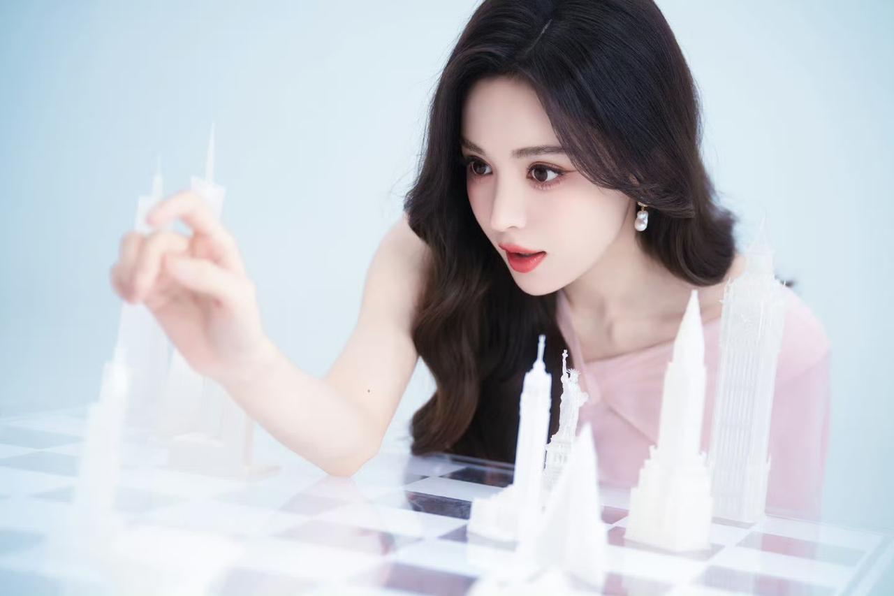 古力娜扎你最喜欢什么类型的女人 古力娜扎卷发