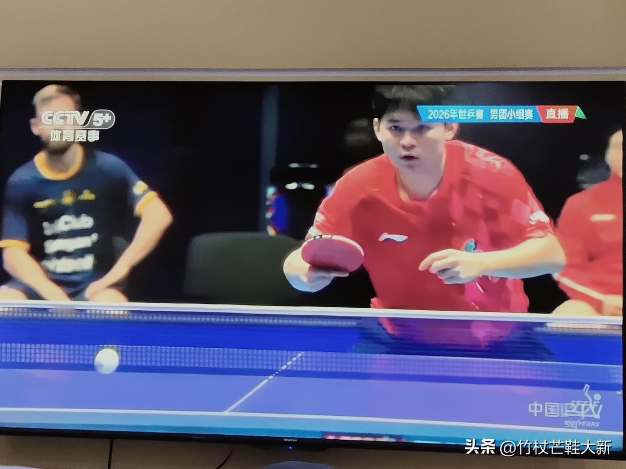 昨晚国乒男队输给瑞典，和这两个事儿有关系吗？

一所小学两千多孩子，课间玩儿乒乓