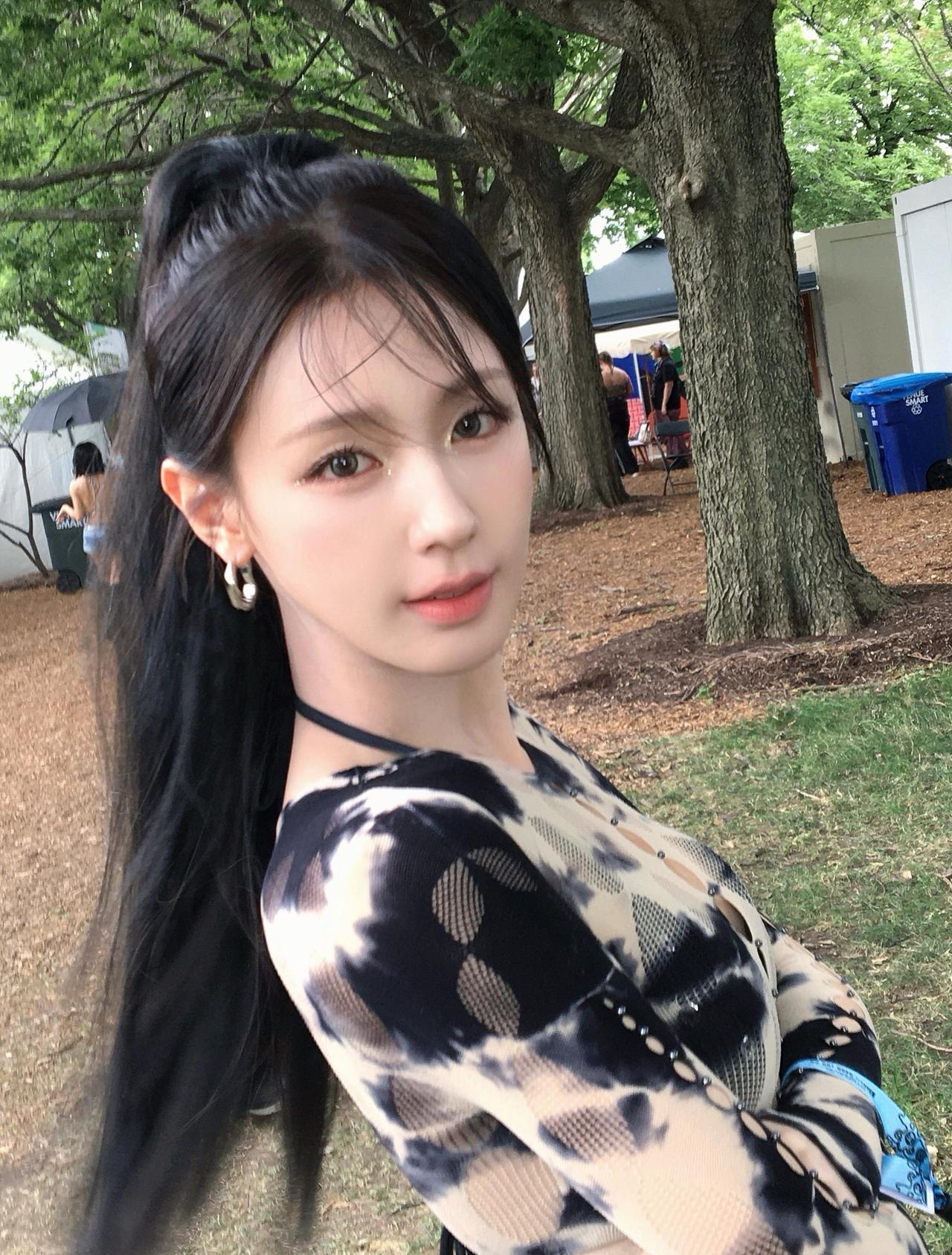 这张脸都精致成神了好吗…谁敢想换个发型会有多惊艳 ​​​