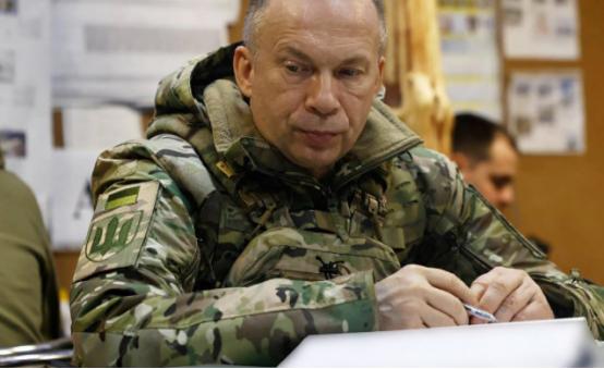 上万乌军被包围，普京下令留活口，有人强行突围，惨不忍睹
10月28日消息，俄罗斯