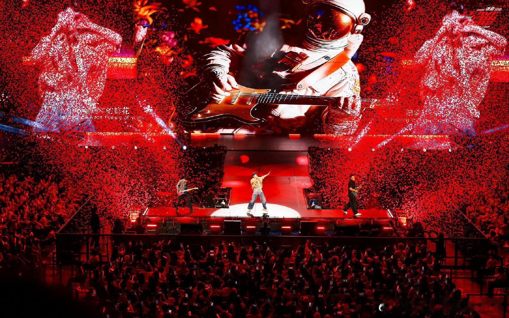 张杰醉拳大屏刷到张杰醉拳大屏，歌声自带江湖气场，画面和演唱适配度超高 ​​​