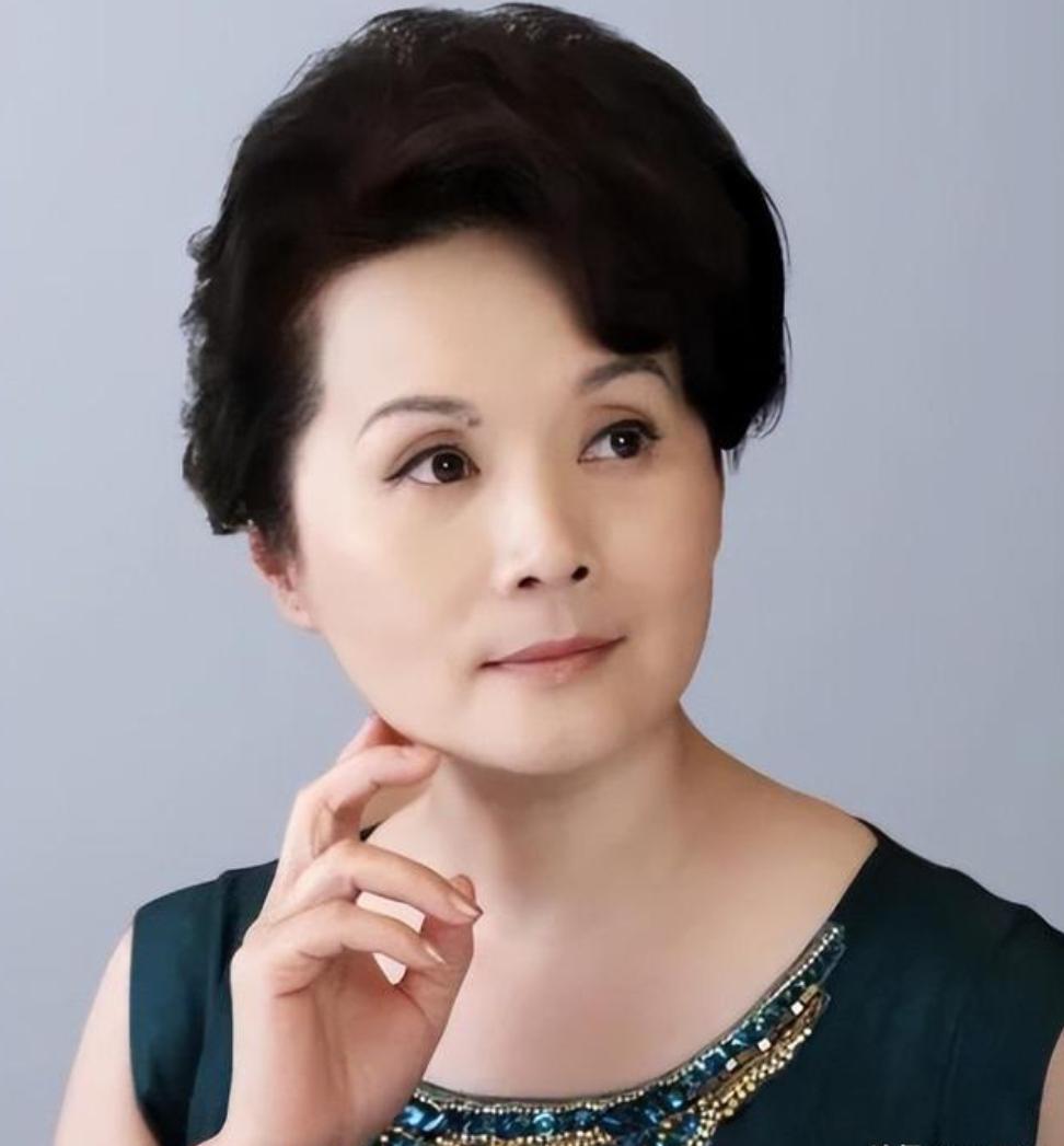 她出身上海名门，是国家一级演员，嫁东北丈夫，如今66岁生活幸福
娱乐 明星