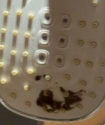 住酒店最糟心的事儿是啥？房间脏？设施旧？最近江苏无锡的黄先生夫妻俩，可碰上了比这