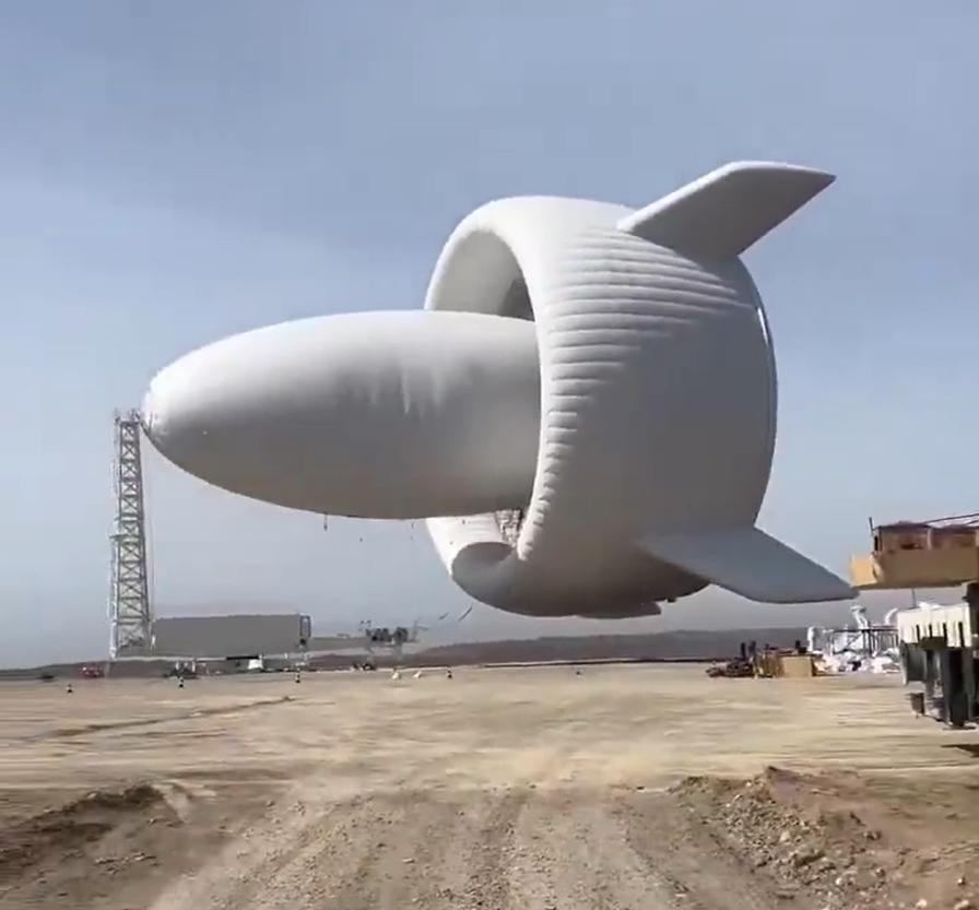 中国高科技——会飞的发电站投入使用。

近日，在新疆哈密淖毛湖基地，世界上最大的