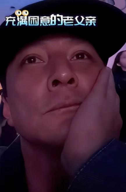 演员吴彦祖的一段日常视频，在网络上引发了不少关注。视频内容不是新戏宣传，也不是活
