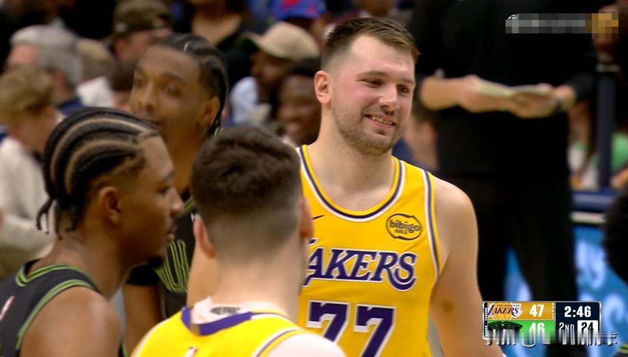 谁可以拯救一下湖人球星东契奇的三分球？在今天湖人客场挑战鹈鹕的上半场比赛中，东契