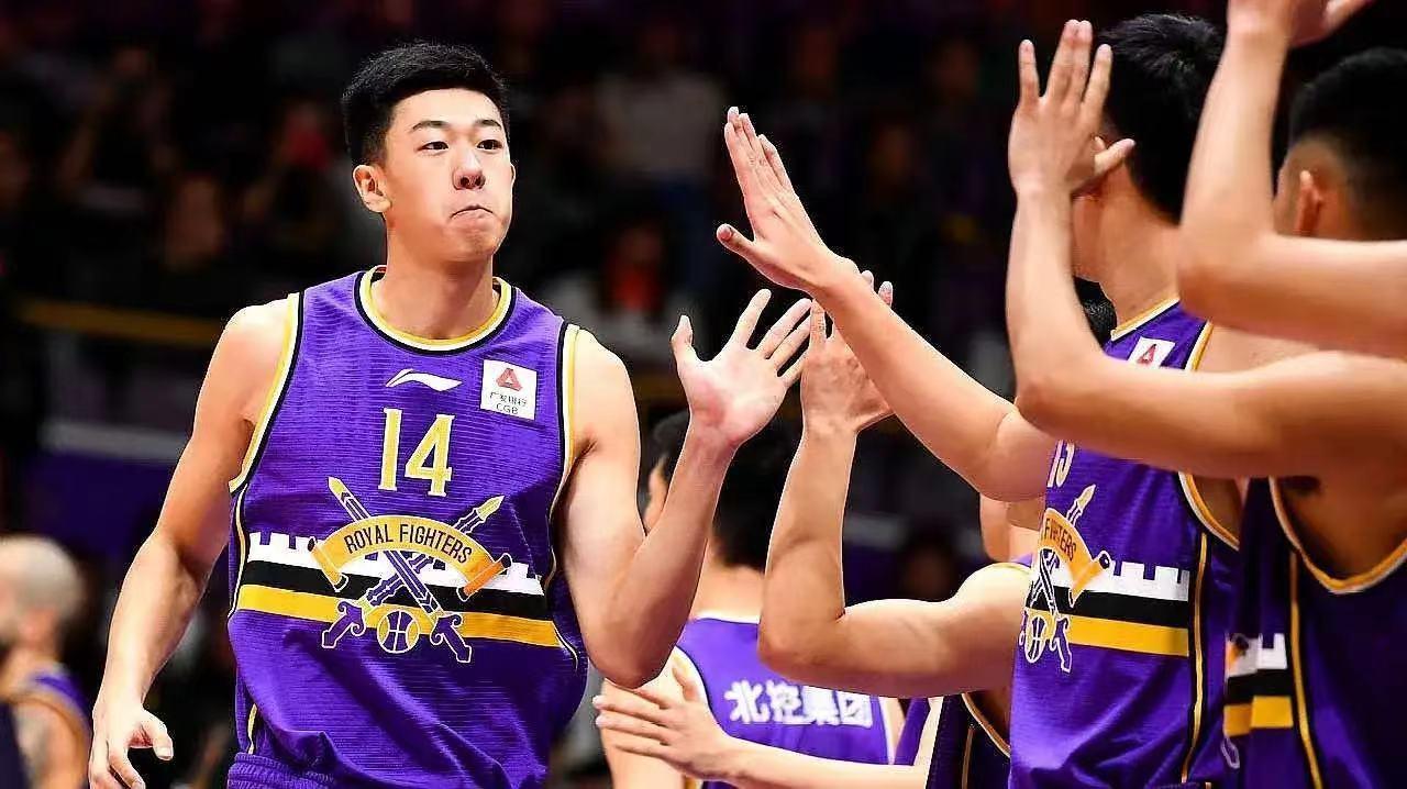 雾里看花，北京北控男篮这3位“名人”还有机会吗？
1、主力前锋、2019年CBA