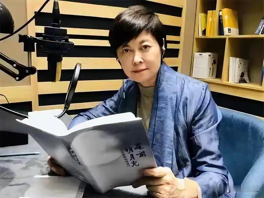 王铎：看来，关于敬一丹的一番炒作，已经过去了。
不过，好多人也会反问，人家自己都