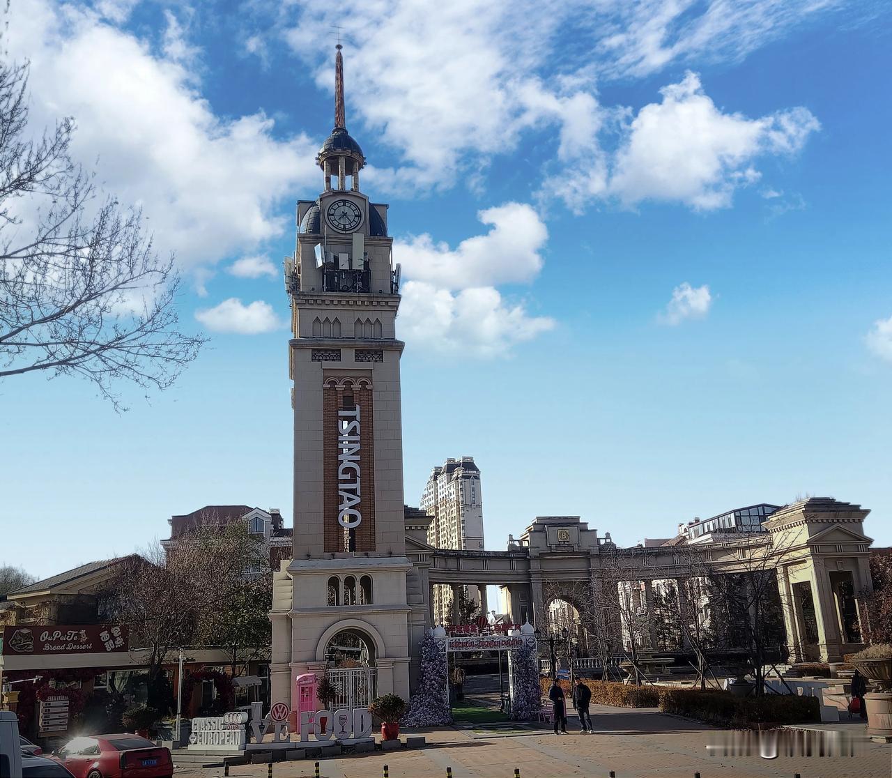 就是商业重点转移了，永春路、长江路、贵阳街、新民胡同……不都曾经“热闹”过吗？今