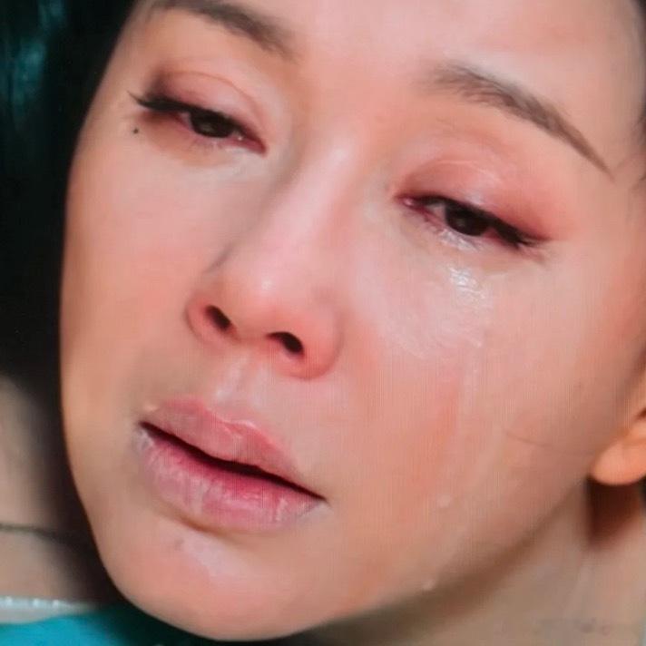 粉底液避雷一下后面徐敏慧哭的时候也是两道白泪 