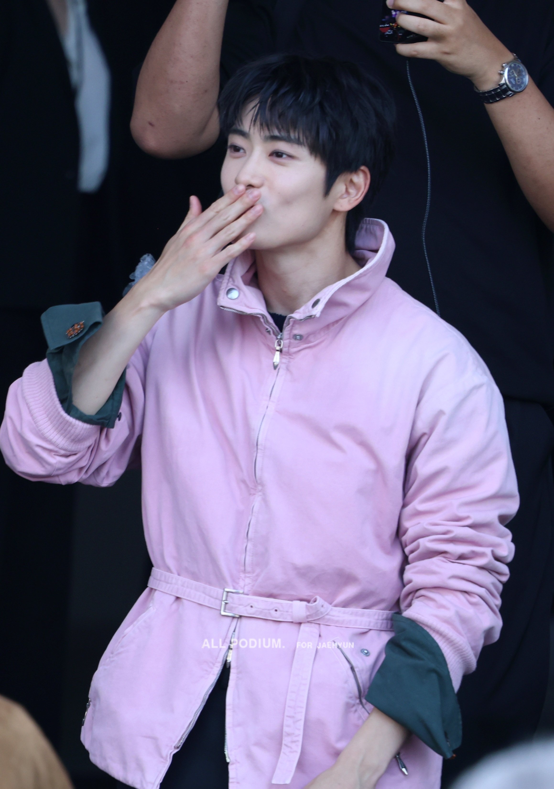 260621 PRADA MFW 郑在玹prada全球品牌代言人 chuchu 