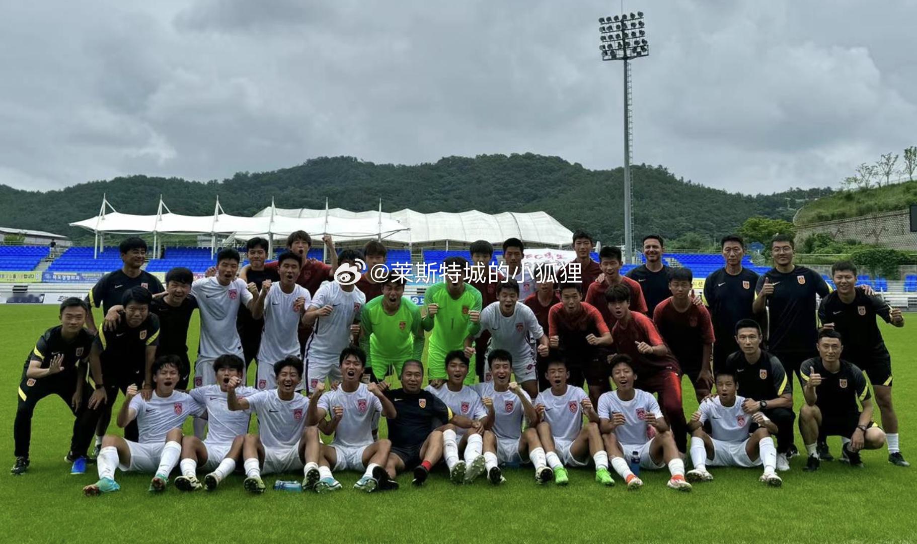 U-15国家男子足球选拔队名单：        上海海港足球俱乐部：许祺祯、李铭