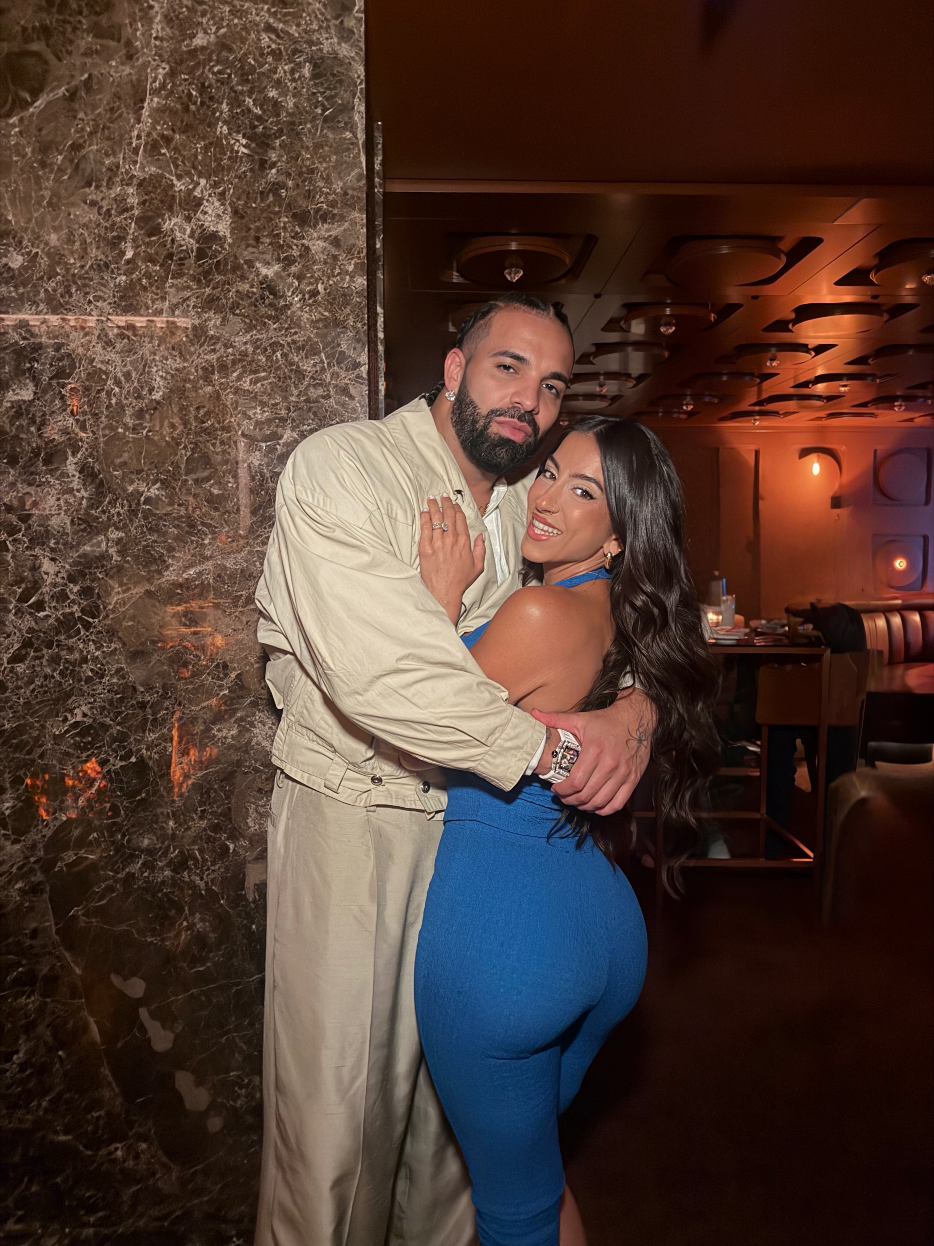 Lena The Plug 秀出和 Drake 的合影还展示了节目里出现的她老公
