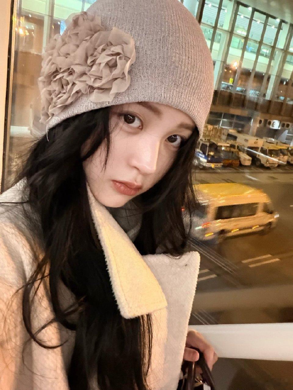 饶嘉迪是丞磊和周也的花童吗谁懂啊！饶嘉迪这个小花童也太乖巧了，全程乖乖的样子直接