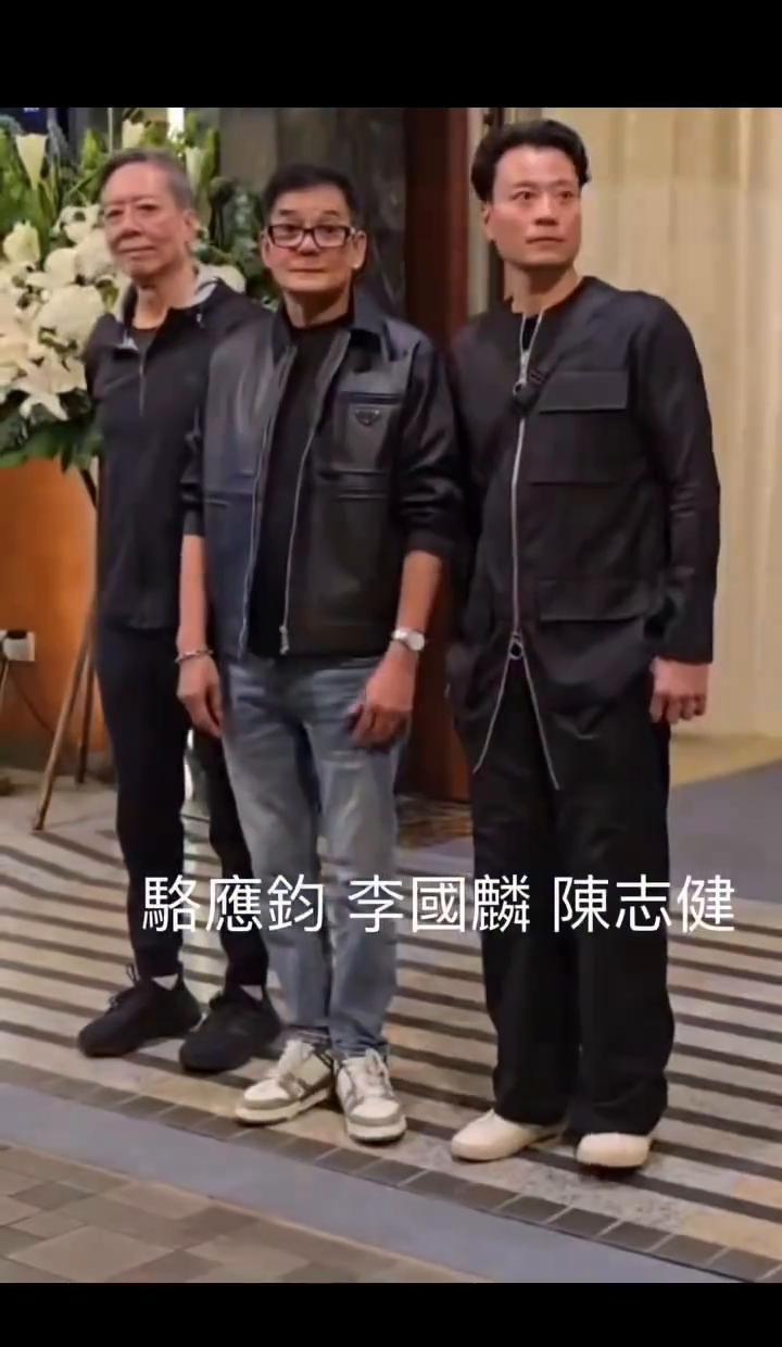 佘诗曼凭《新闻女王》拿奖又提名亚洲视后，内地播放破10亿。
黄子华新片票房冲破一