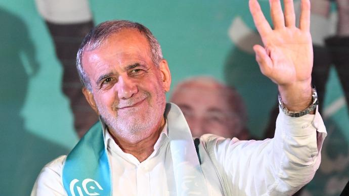 伊朗放大招了！当地时间1月8日，伊朗出现大范围断网；而据监控全球上网情况的国际非