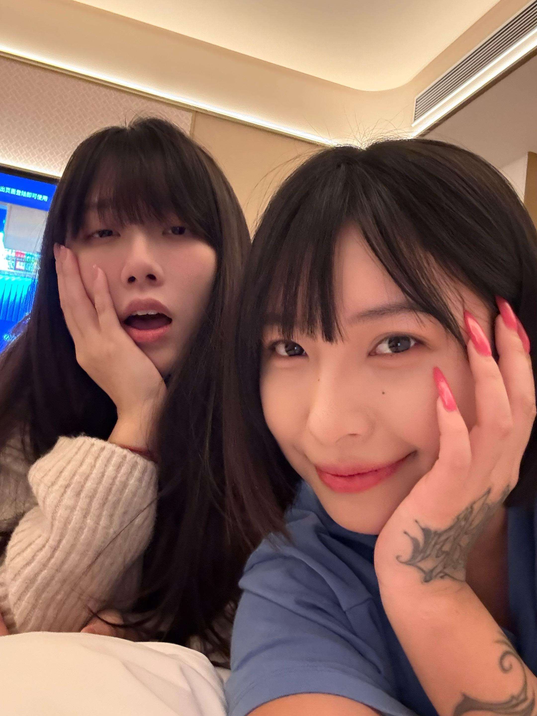 可是她说我打哈欠的样子很可爱