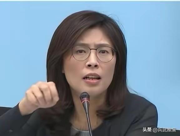 万万没想到，台湾省时事评论员郑丽文竟然抛出了这么犀利的问题！她问道：“如果有一天