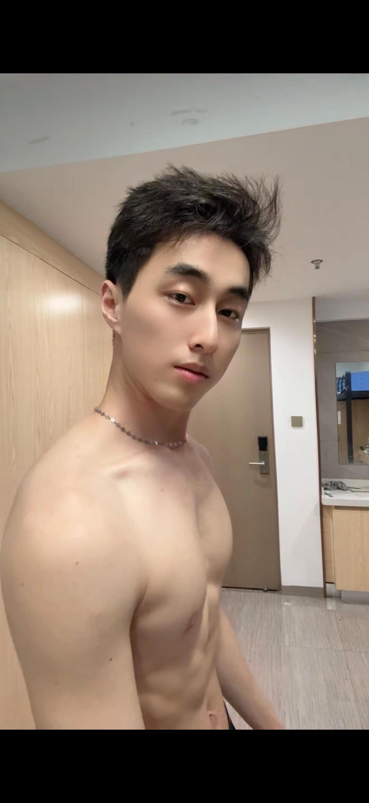 戴还是不戴。健身ootd 1 t top