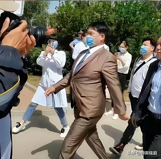 这是不是跨过鸭绿江的气势！