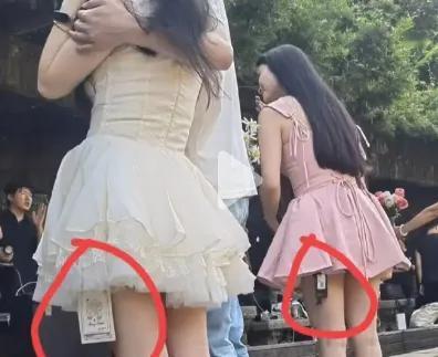 又看见了有吊牌的衣服，本想走上前说她们几句，后面想想息事宁人算了！我觉得现在网上