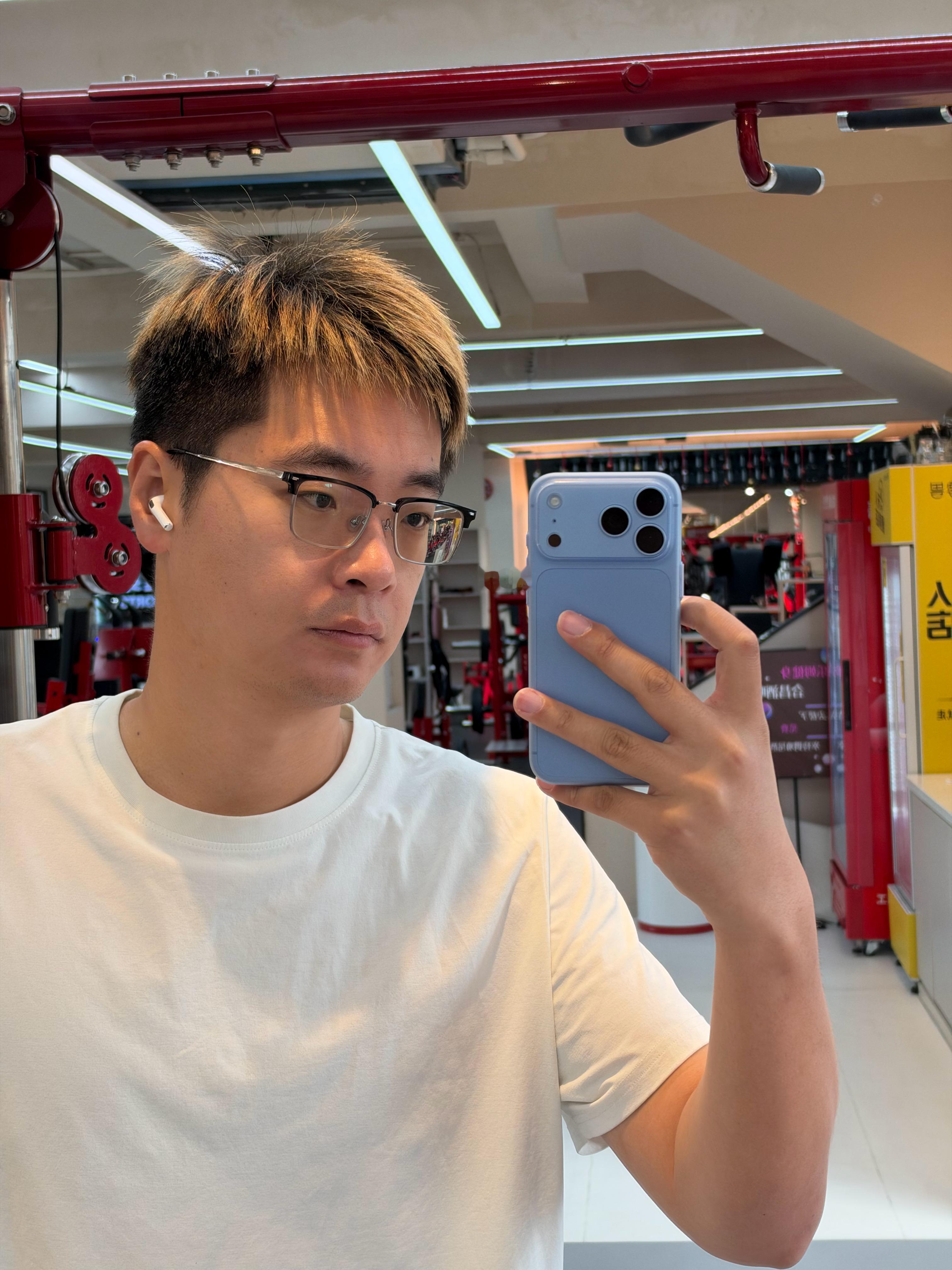 三十多年的自拍有一半都是这几天健身拍的[笑cry] ​​​