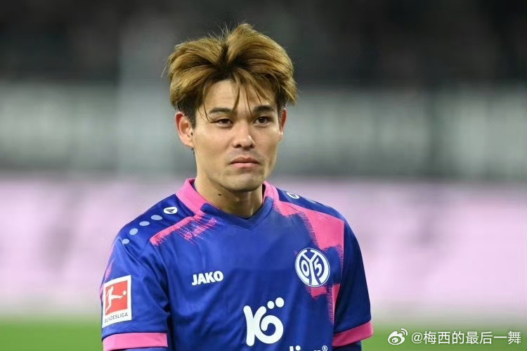 对标远藤航！美因茨25岁中场佐野海舟德转身价5000万欧，利物浦产生兴趣。世界杯