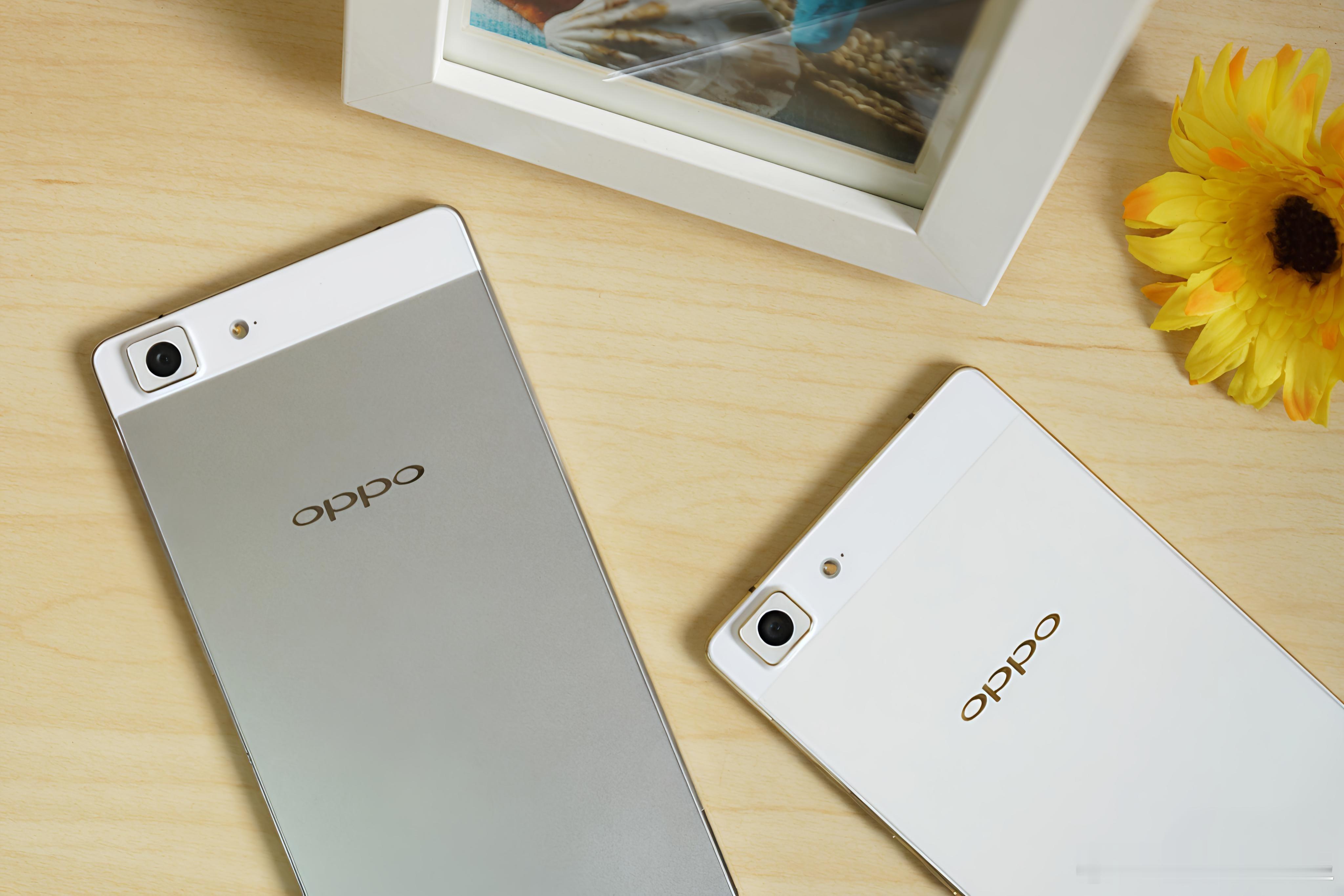 第一个取消耳机孔的简直是蠢货这话题[允悲]，虽然2014年发布的OPPO R5就